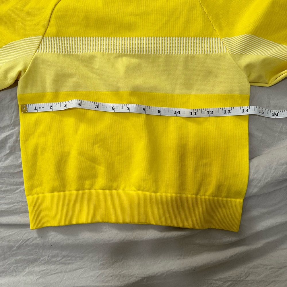 Fabletics Workout Outfit - Picture 11 of 13